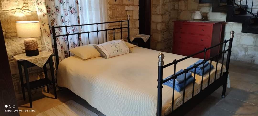 Aliki'S House 1+ 2 Guest House Полис Екстериор снимка