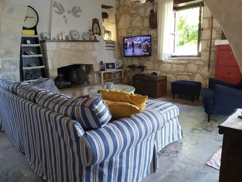 Aliki'S House 1+ 2 Guest House Полис Екстериор снимка