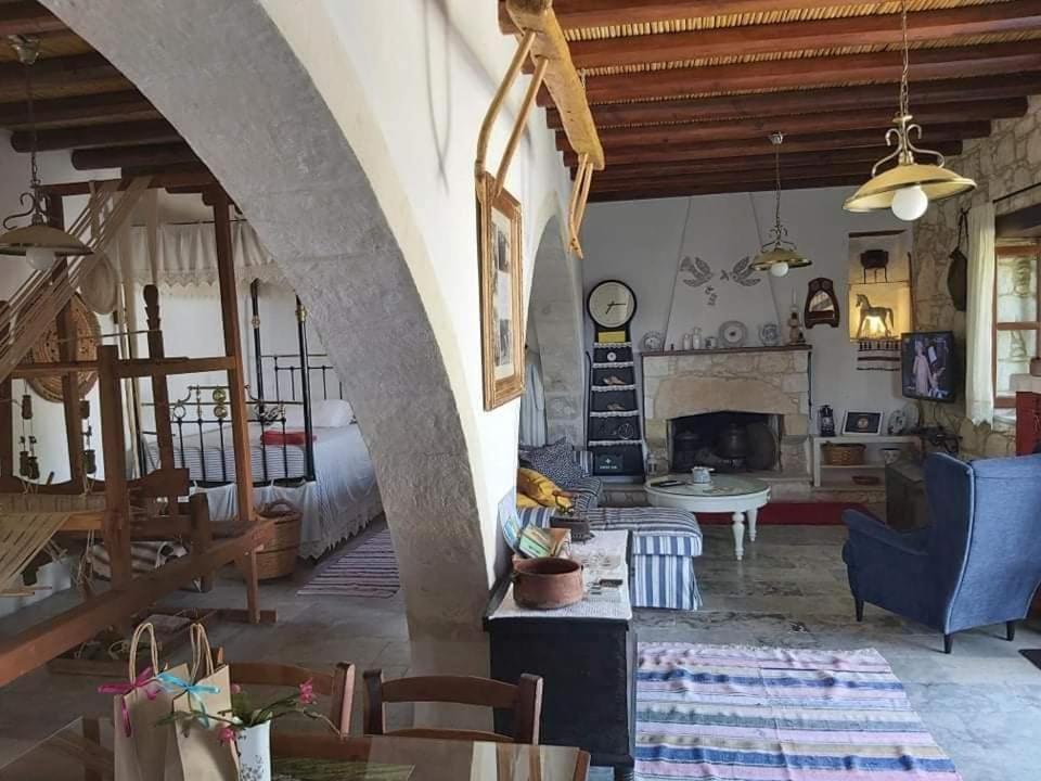 Aliki'S House 1+ 2 Guest House Полис Екстериор снимка